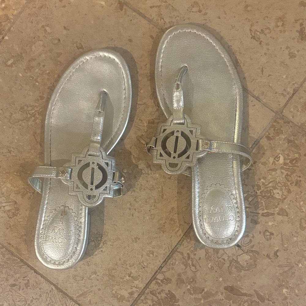 crown & ivy Silver Metallic Thong Sandals with Geometric Medallion